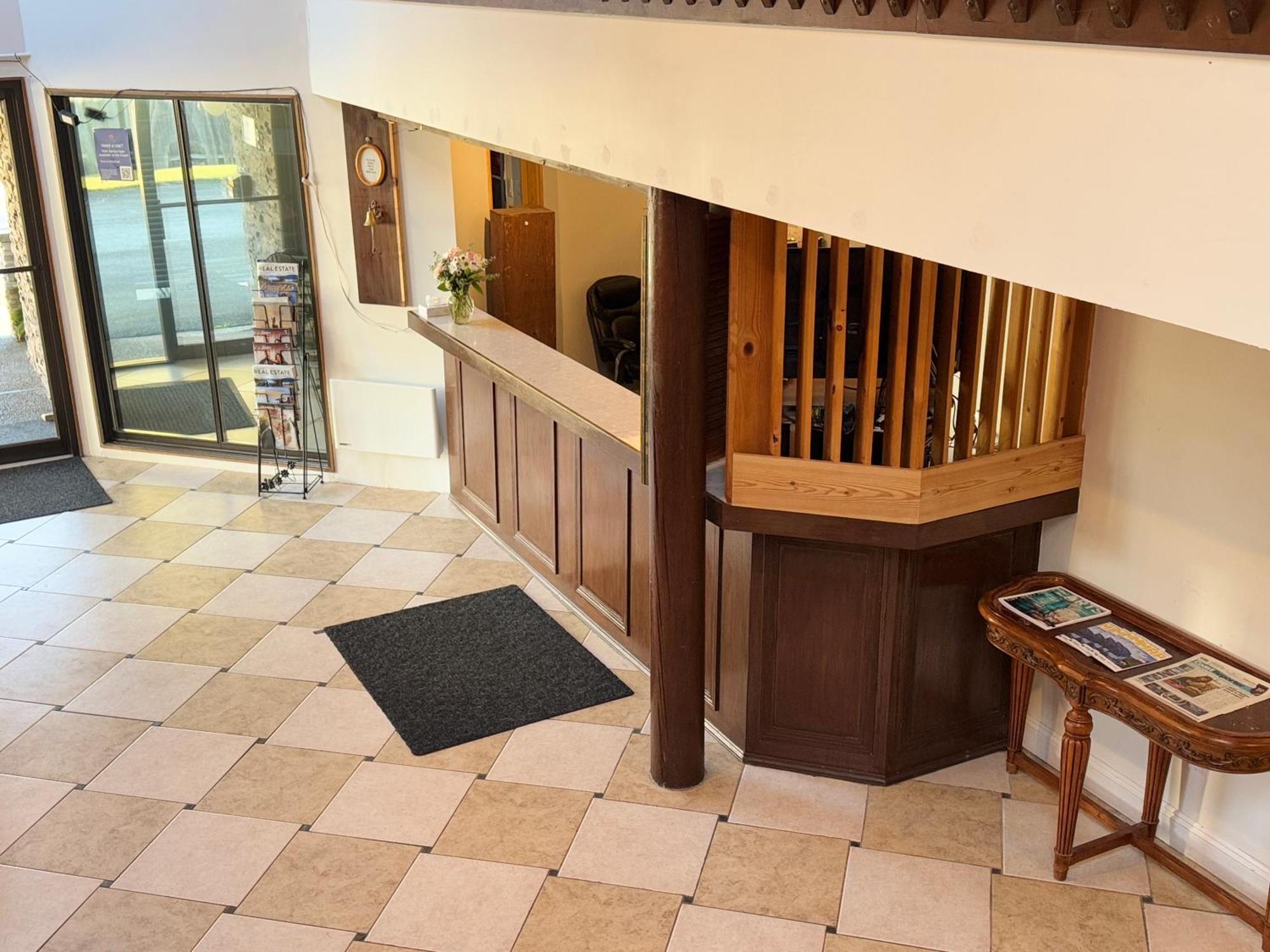 Sunshine Lodge Inn Ґібсонс Екстер'єр фото